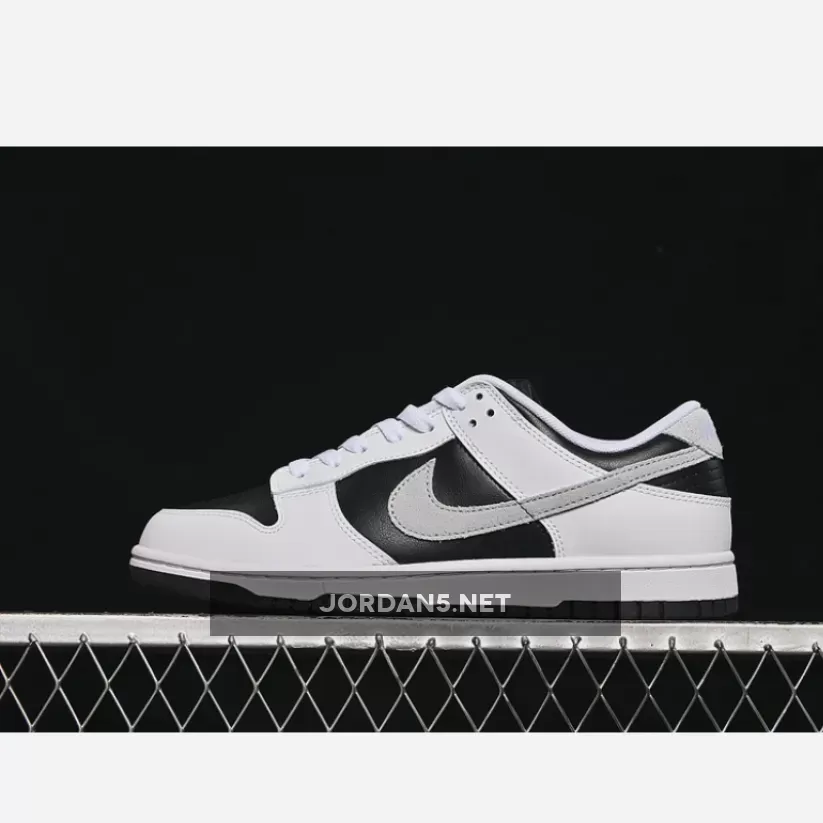 SB DUNK LOW WHITE/BLACK/GREY