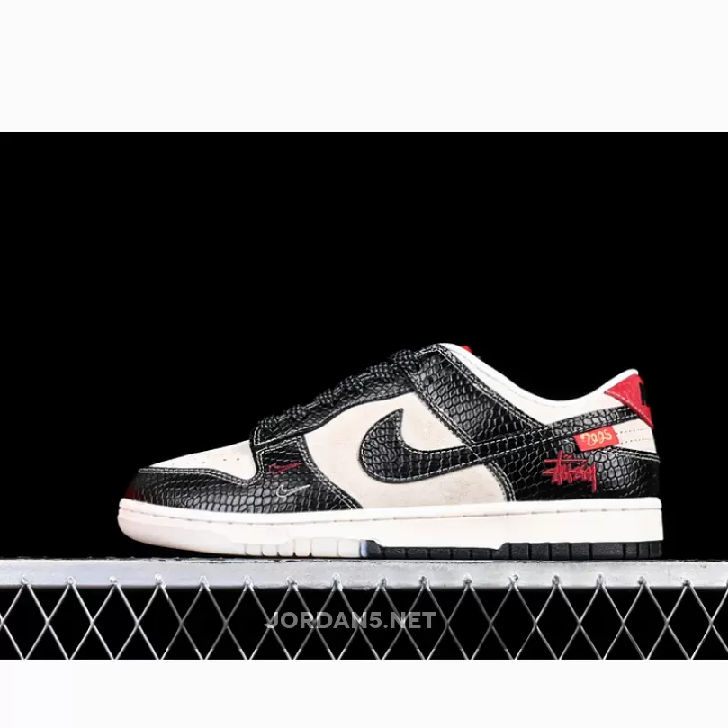 SB DUNK LOW WHITE/BLACK/RED