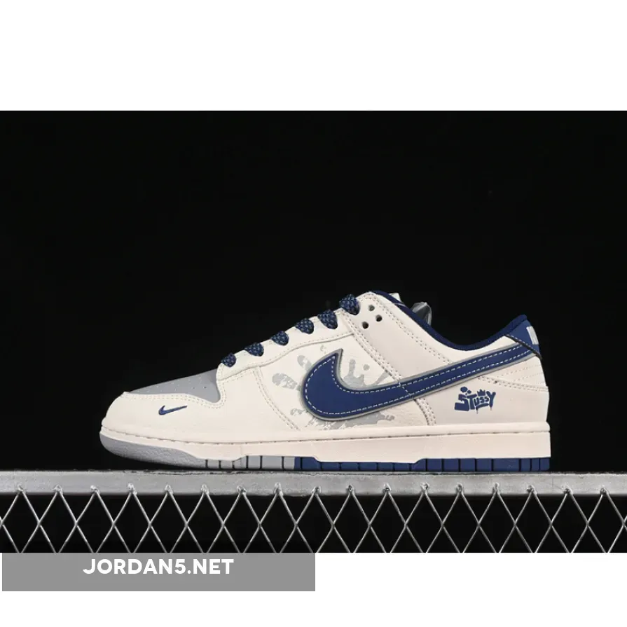 SB DUNK LOW WHITE/BLUE/GREY