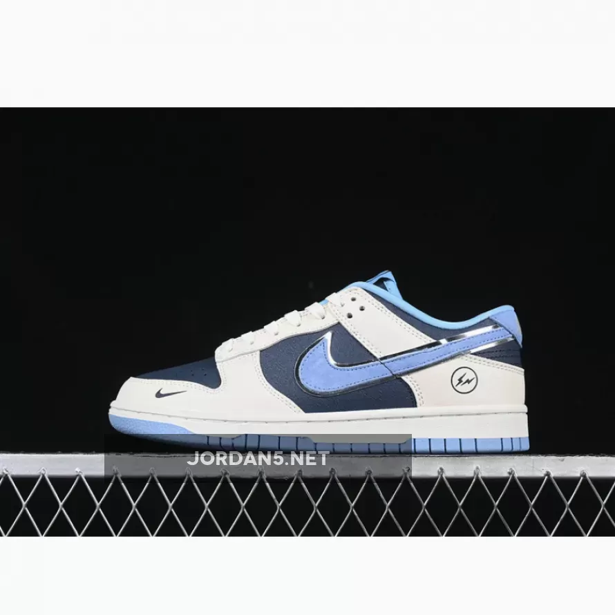SB DUNK LOW WHITE/BLUE/SILVER