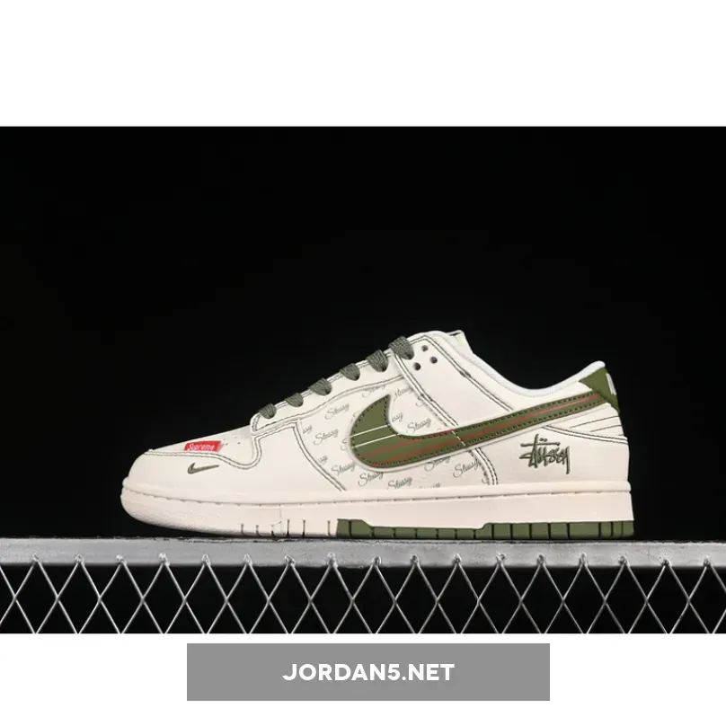 SB DUNK LOW WHITE/GREEN