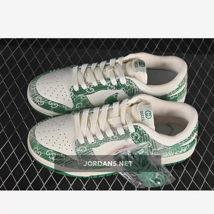 SB DUNK LOW WHITE/GREEN
