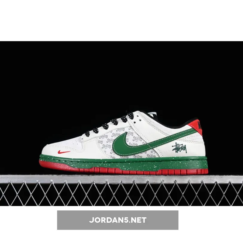 SB DUNK LOW WHITE/GREEN/BLACK