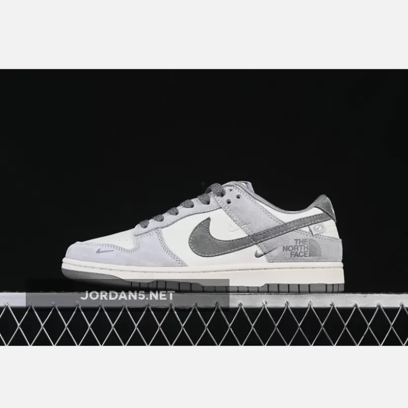 SB DUNK LOW WHITE/GREY