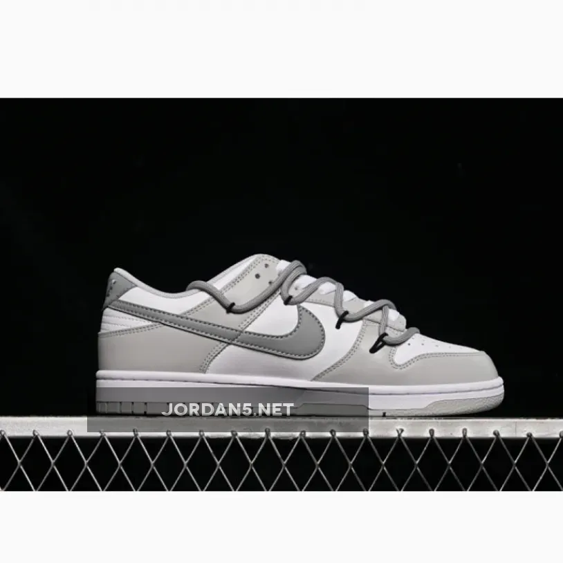 SB DUNK LOW WHITE/GREY