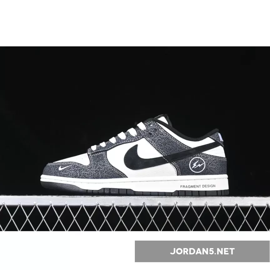 SB DUNK LOW WHITE/GREY/BLACK