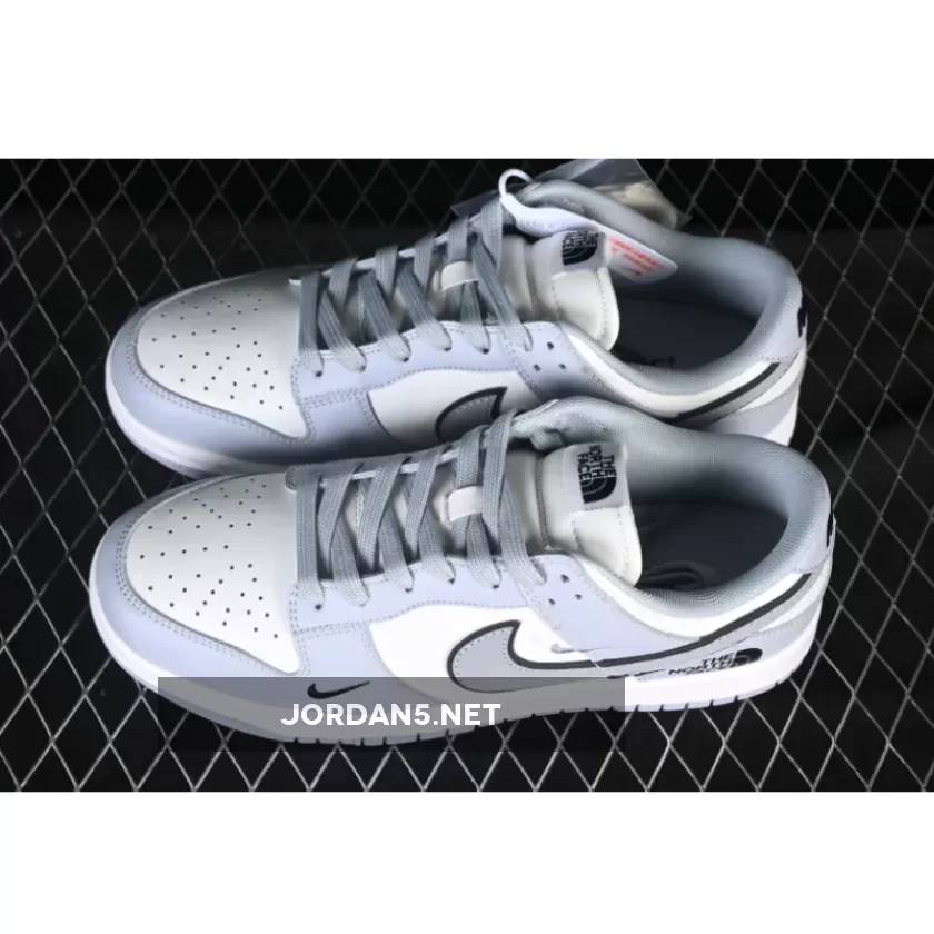 SB DUNK LOW WHITE/GREY/BLUE