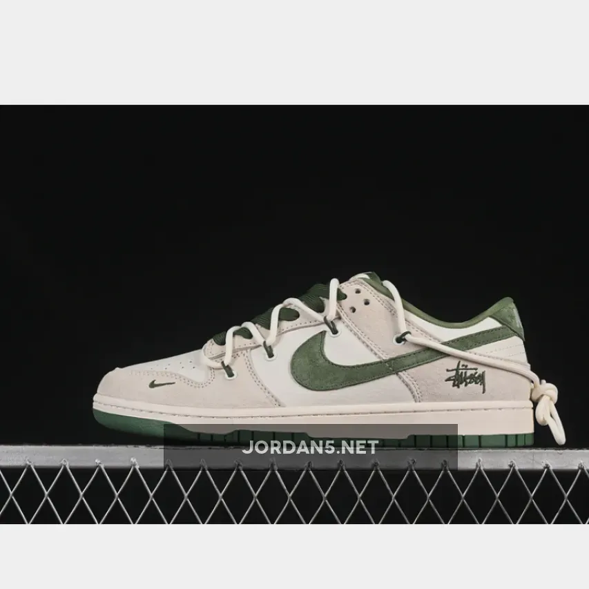 SB DUNK LOW WHITE/GREY/GREEN