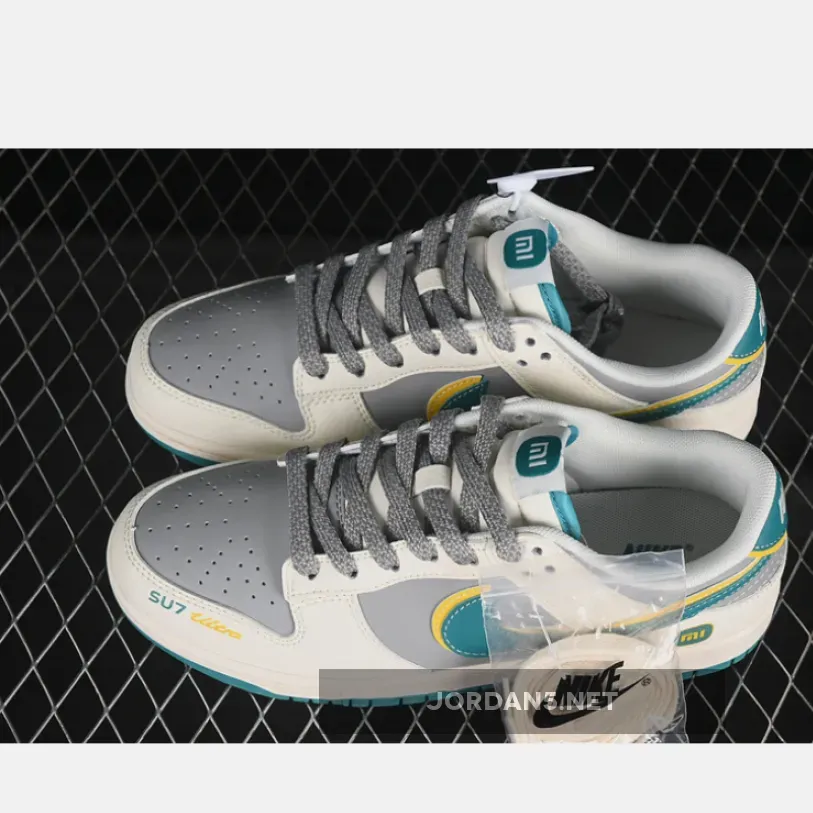 SB DUNK LOW WHITE/GREY/GREEN/GOLD