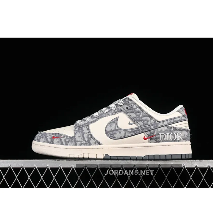 SB DUNK LOW WHITE/GREY/RED