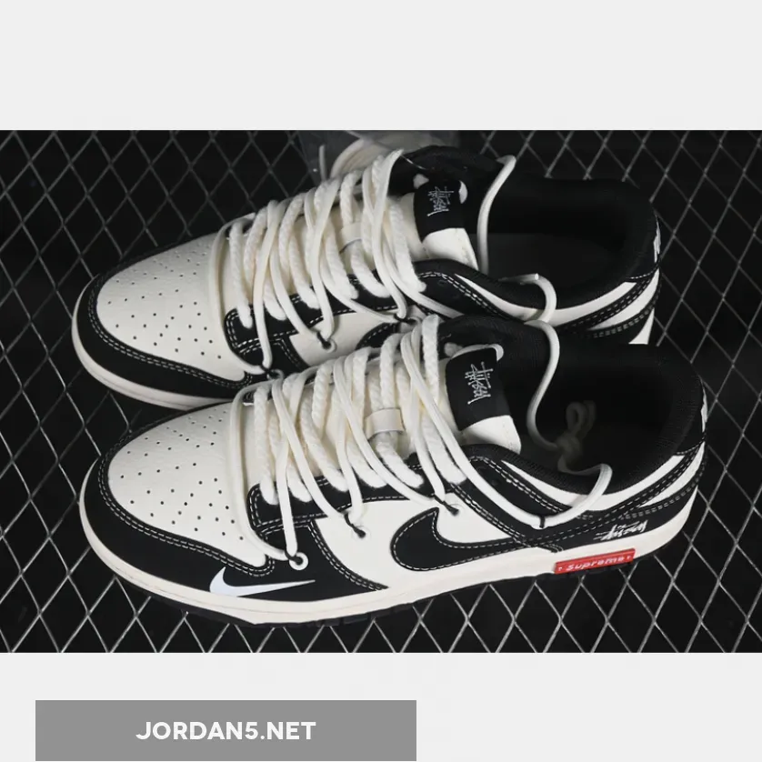 SB DUNK LOW WHITE/RED/BLACK