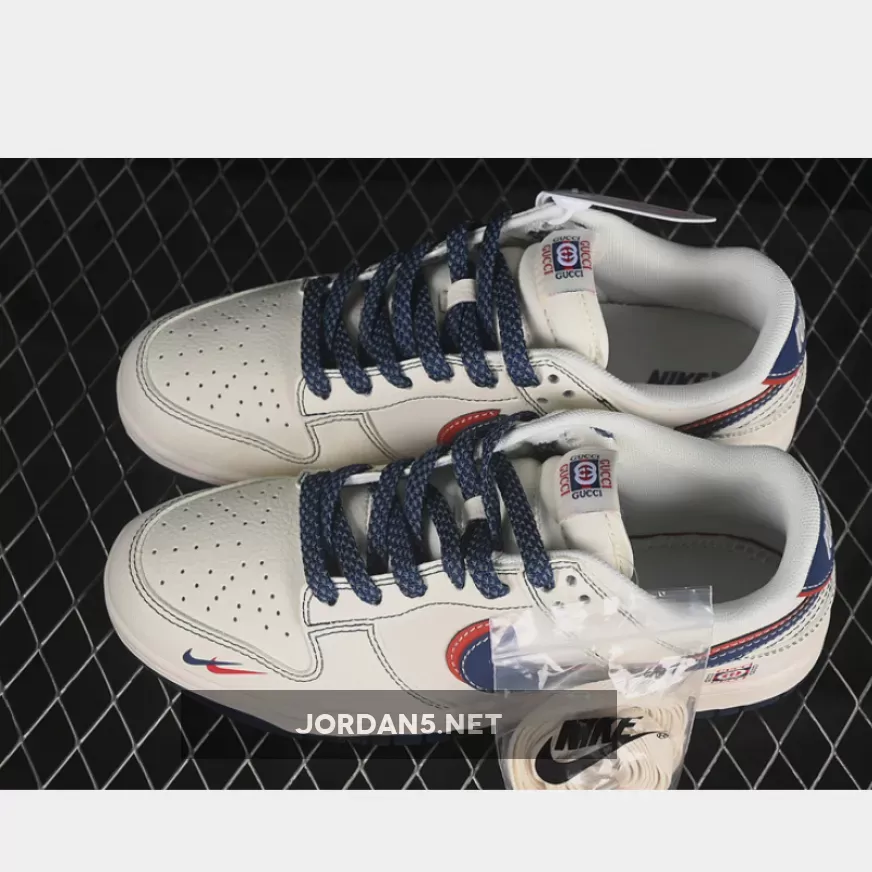 SB DUNK LOW WHITE/RED/BLUE