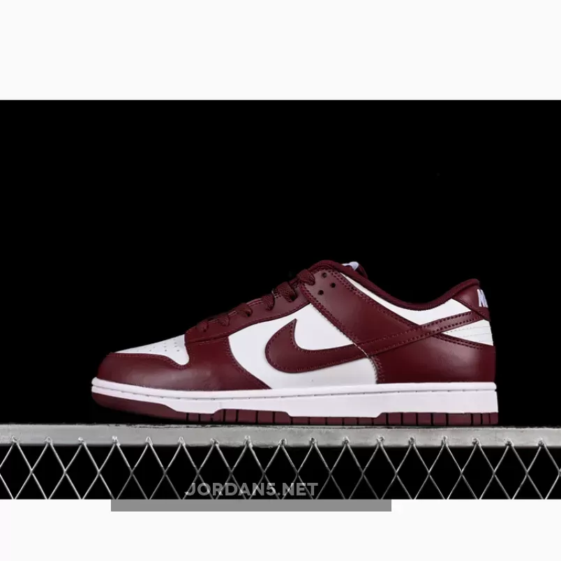 SB DUNK LOW WHITE/REDWOOD/GYM RED