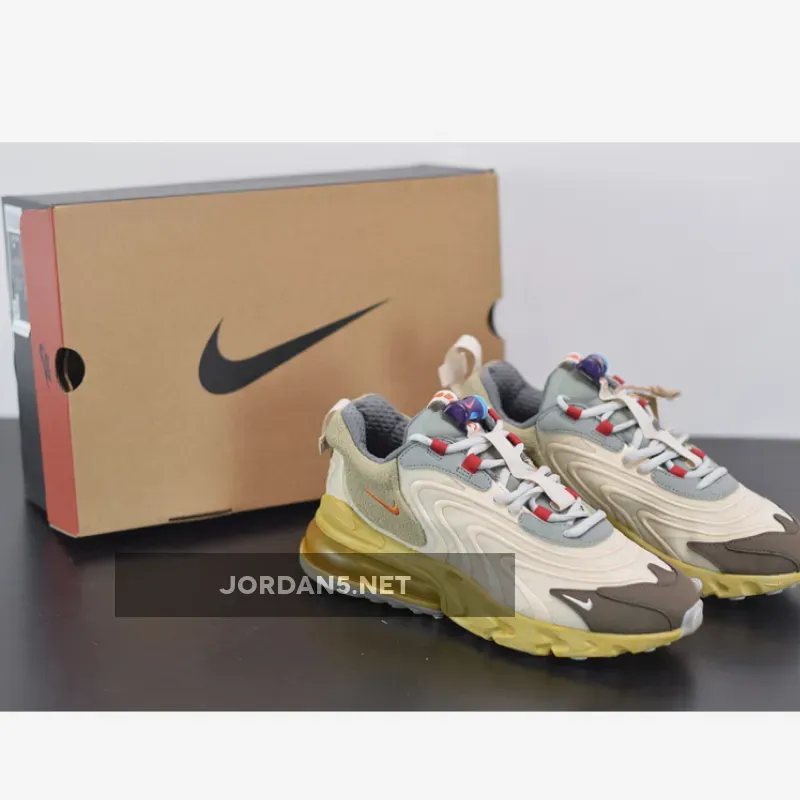Travis Scott x Nike Air Max 270 React Light Cream/Starfish/Dark Hazel