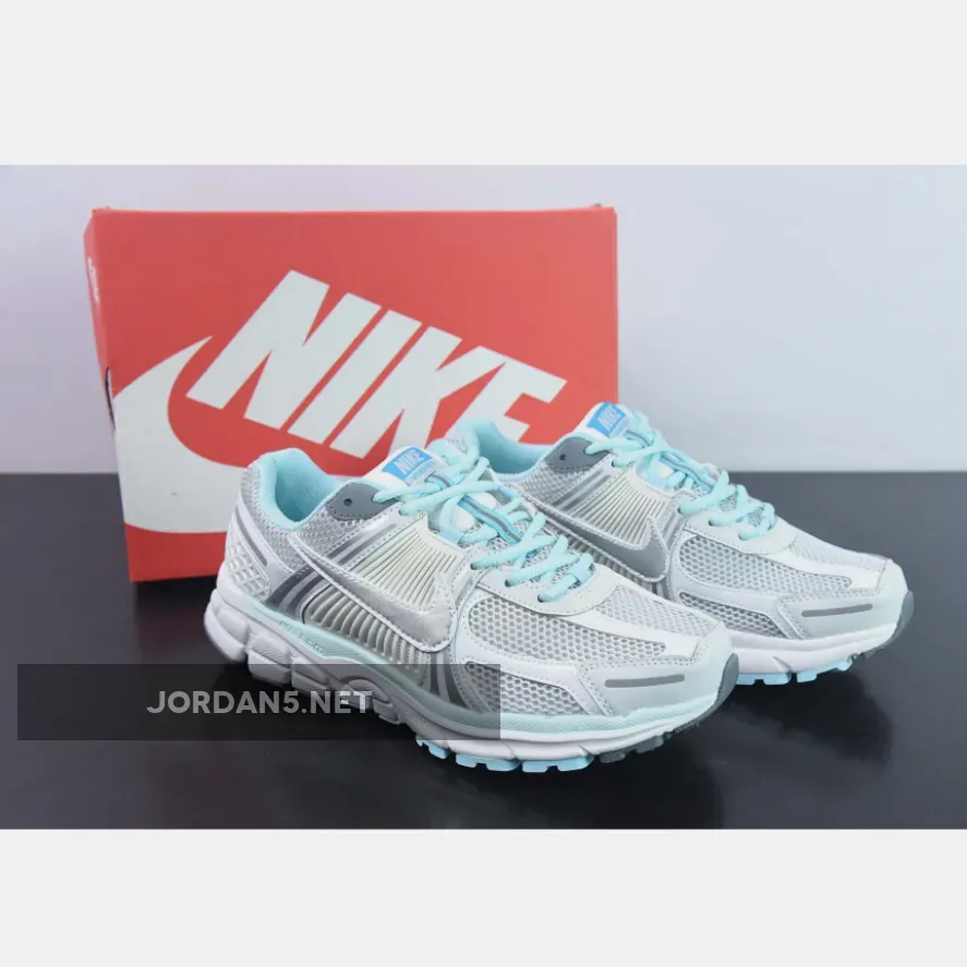 Zoom Vomero 5 520 White Blue